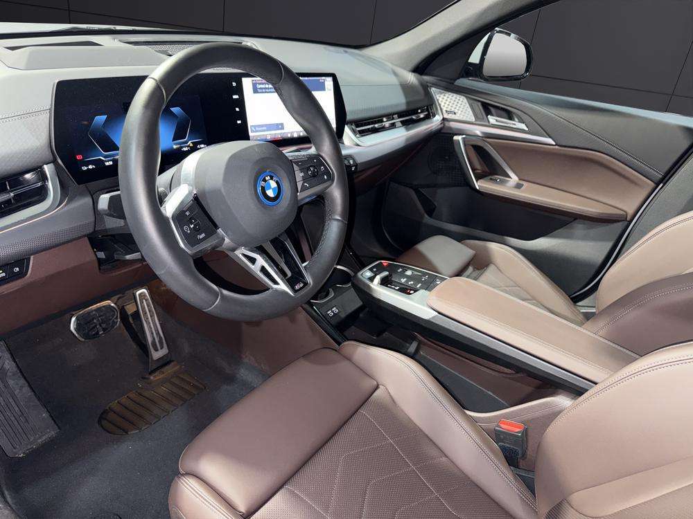 BMW iX2 xDrive30 2024 gris - foto 9