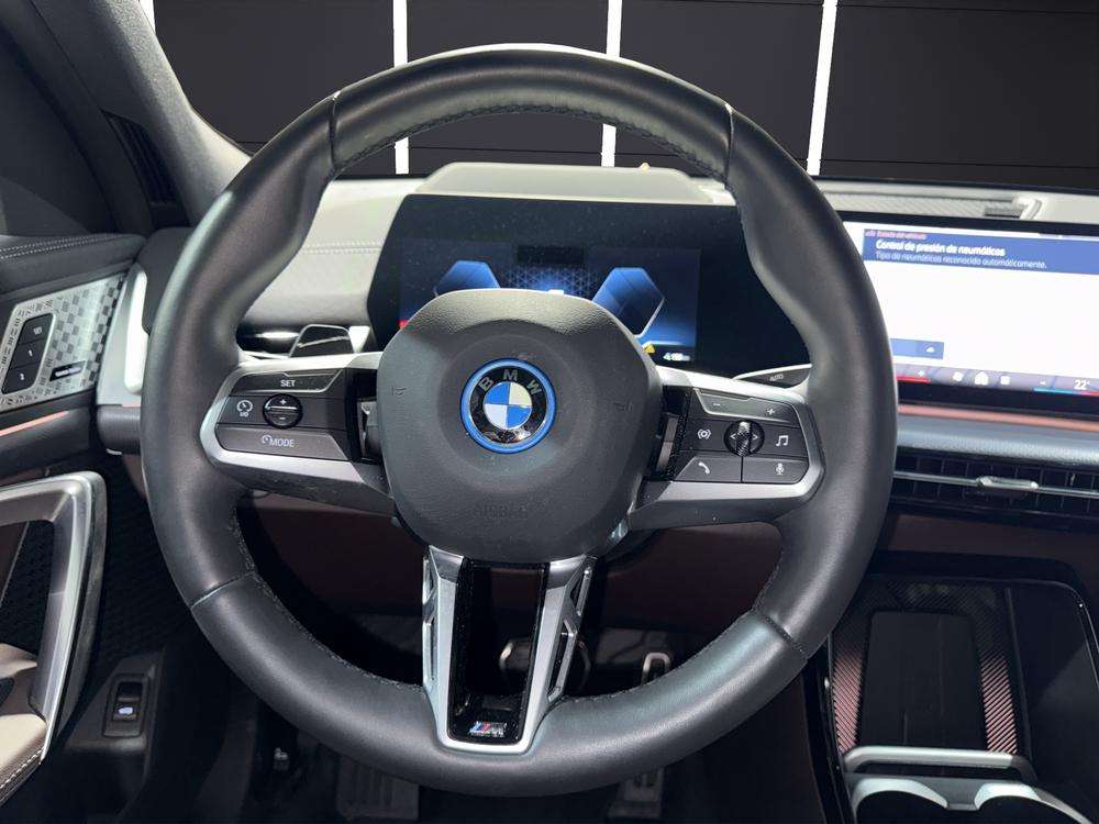 BMW iX2 xDrive30 2024 gris - foto 11