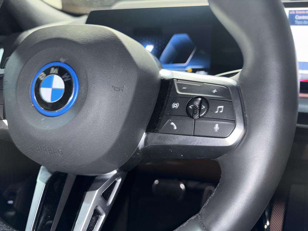BMW iX2 xDrive30 2024 gris - foto 12
