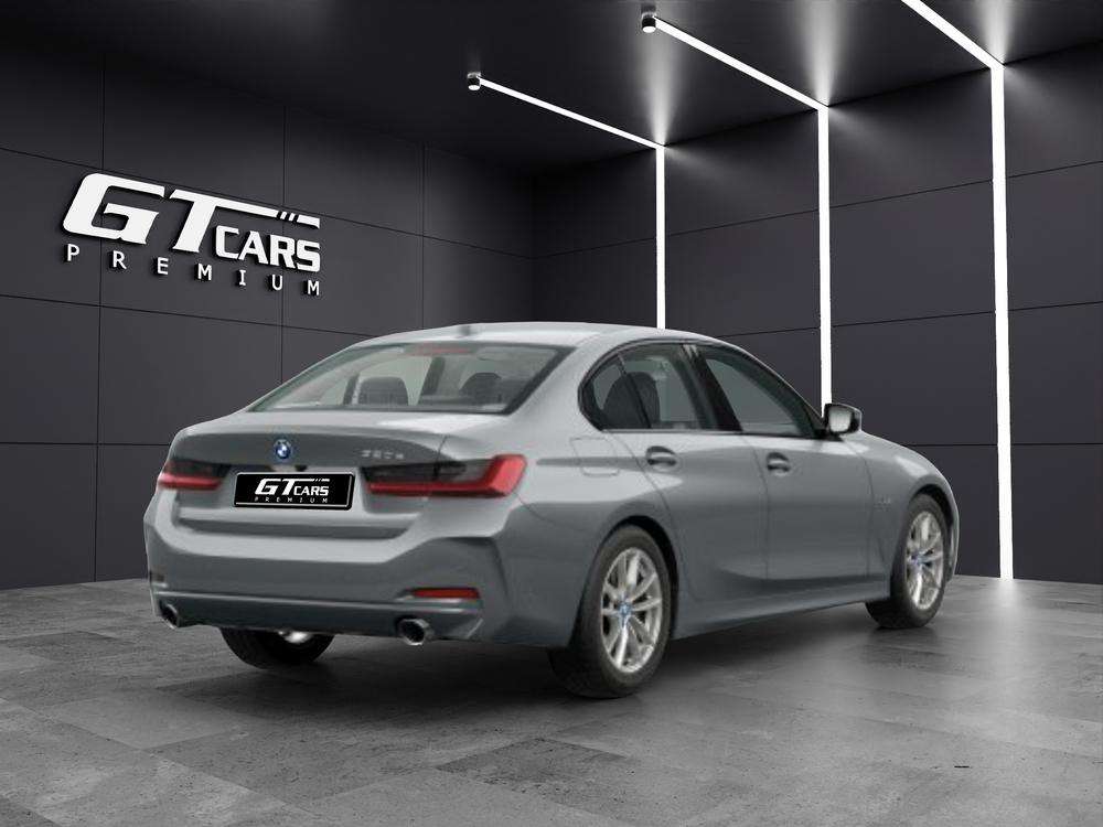 BMW Serie 3 320e 2024 gris - foto 3