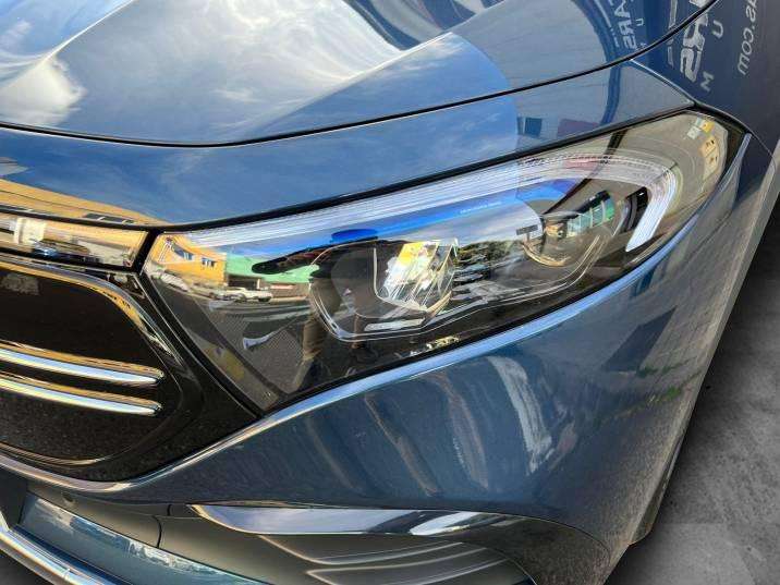Mercedes-Benz EQA 250 AMG 2021 azul - foto 5