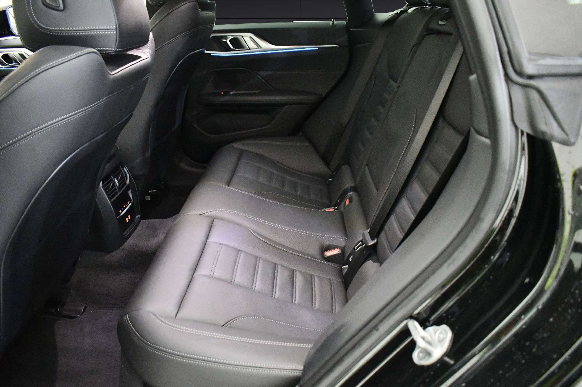 BMW i4 eDrive40 2025 negro - foto 8