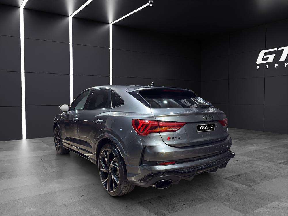 Audi RS Q3 Sportback 2022 gris - foto 3