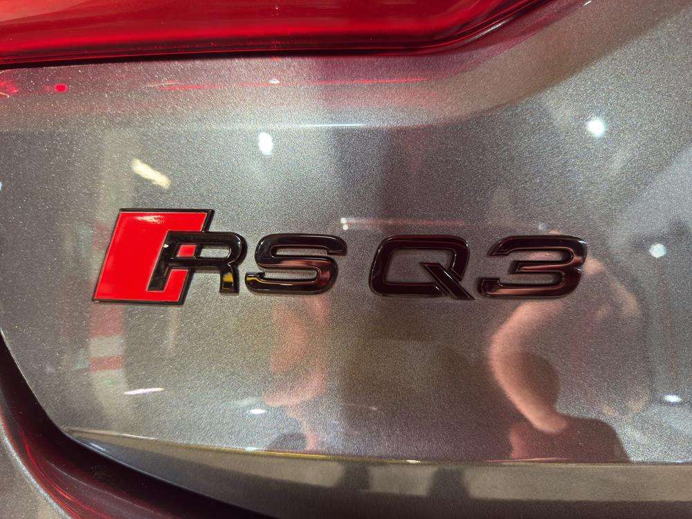 Audi RS Q3 Sportback 2022 gris - foto 8