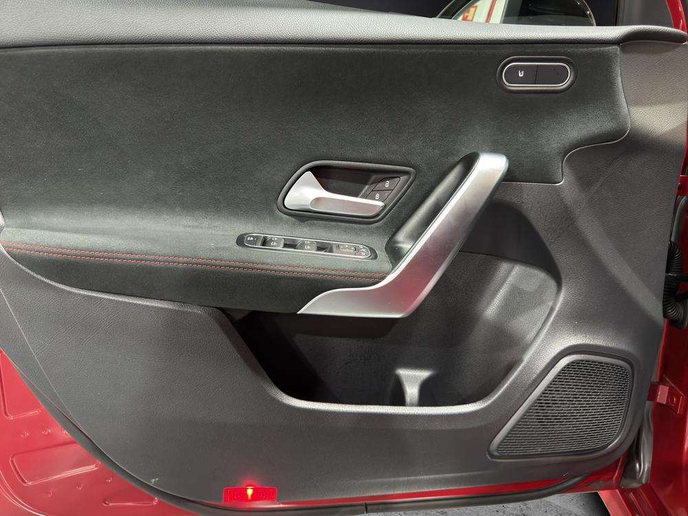 Mercedes-Benz Clase A 250e AMG 2021 rojo patagonia - foto 14