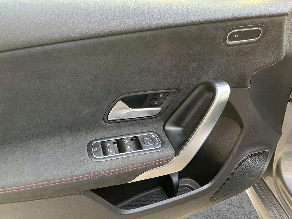 Mercedes-Benz Clase A 250e AMG 2021 gris montaña - foto 16