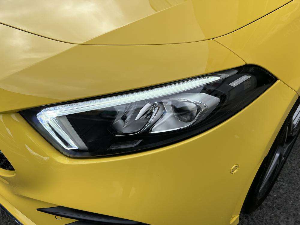 Mercedes-Benz Clase A 250e AMG 2022 amarillo - foto 6