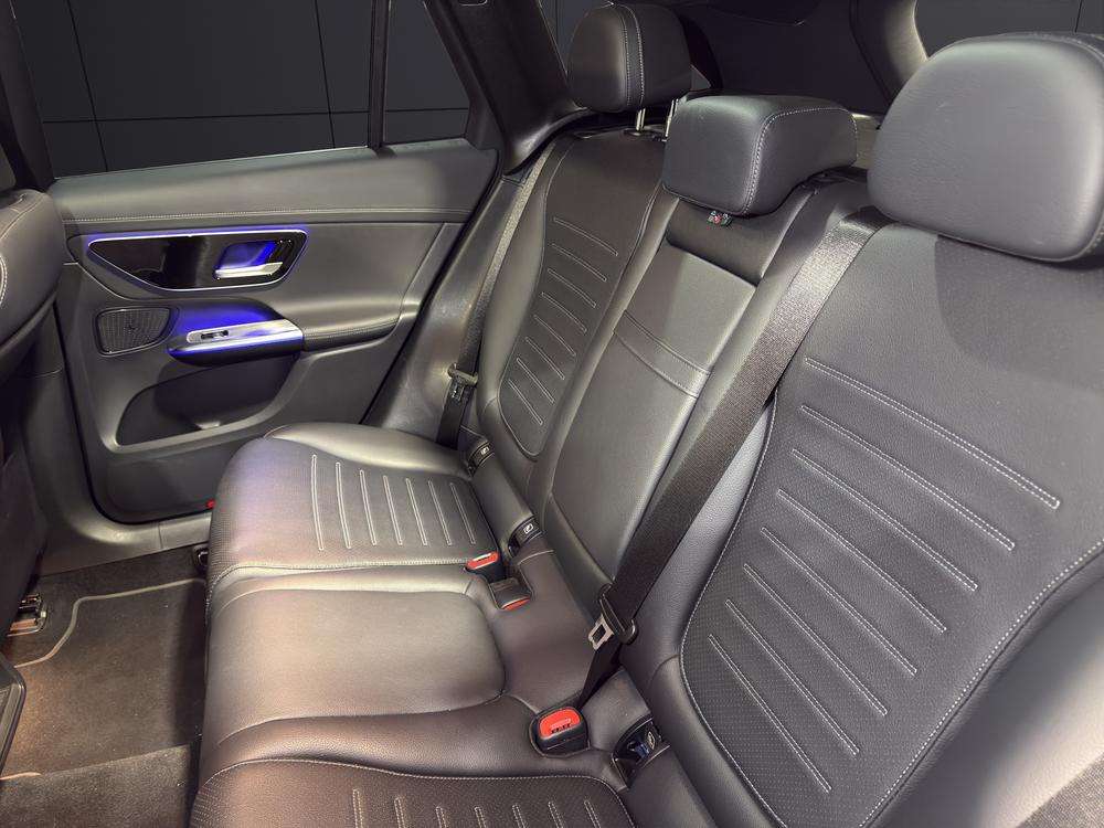 Mercedes-Benz GLC SUV 300e AMG 4MATIC 2023 azul - foto 16