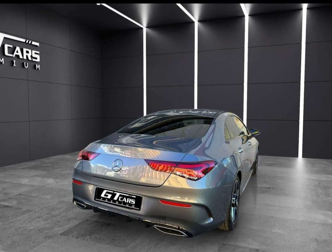 Mercedes-Benz CLA 250e AMG 2020 gris montaña - foto 3