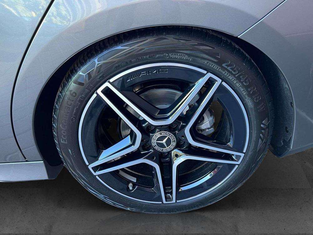 Mercedes-Benz CLA 250e AMG 2020 gris montaña - foto 6