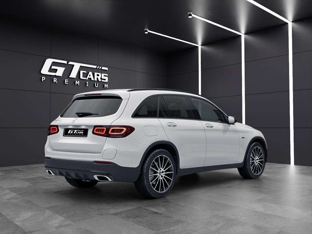 Mercedes-Benz GLC SUV 300de AMG 4MATIC 2021 blanco - foto 3