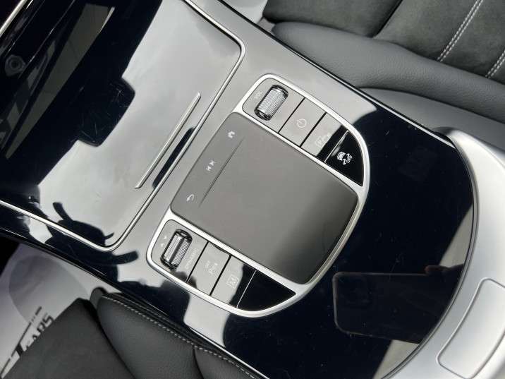 Mercedes-Benz GLC SUV 300de AMG 4MATIC 2021 blanco - foto 11