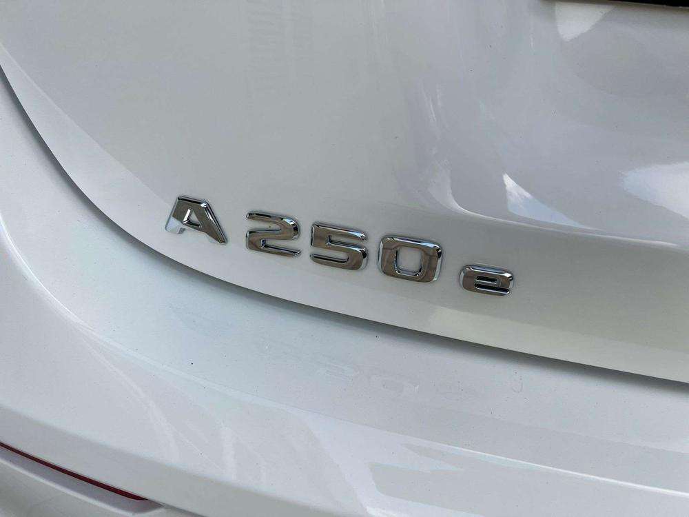Mercedes-Benz Clase A 250e AMG 2020 blanco - foto 6
