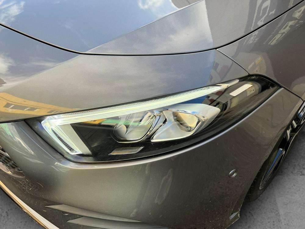 Mercedes-Benz Clase A 180 AMG 2022 gris montaña - foto 5