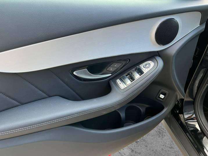 Mercedes-Benz GLC SUV 300de AMG 4MATIC 2021 negro - foto 12