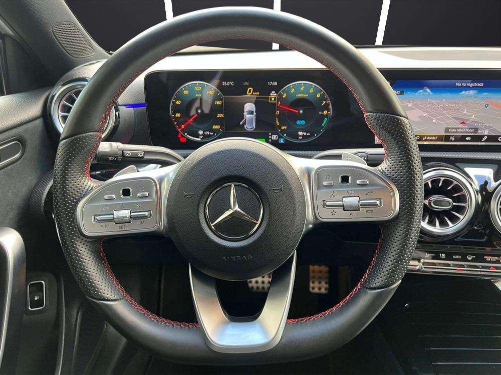 Mercedes-Benz Clase A 250e AMG 2021 negro - foto 9