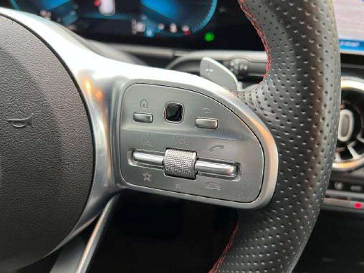 Mercedes-Benz GLA 250e AMG 2022 negro - foto 6