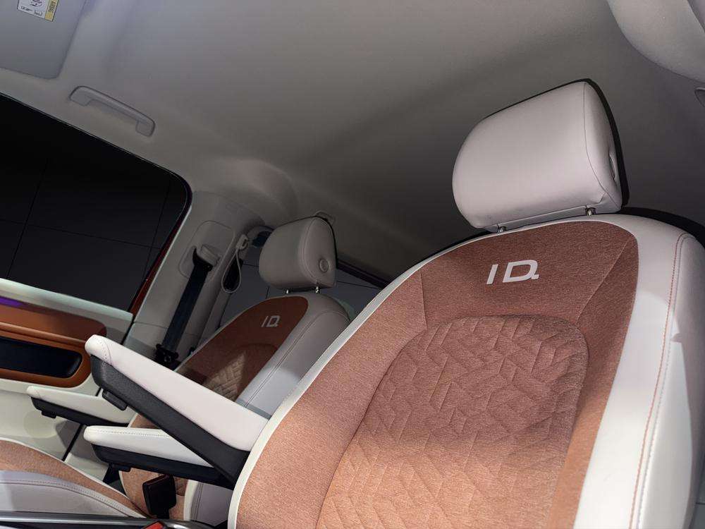 Volkswagen ID BUZZ PRO 2024 naranja - foto 17