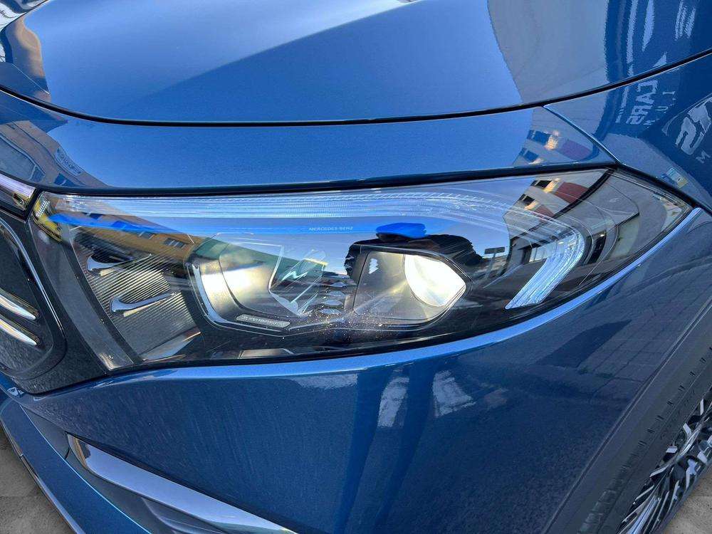 Mercedes-Benz EQB 300 AMG 4Matic 2022 azul - foto 4