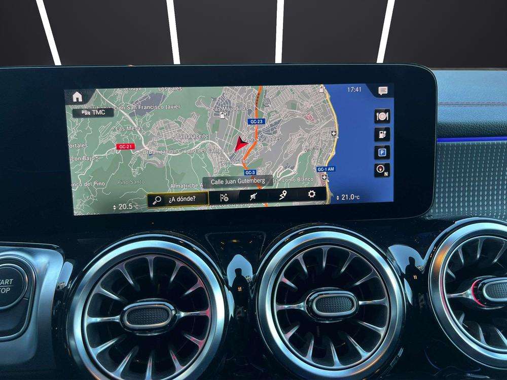 Mercedes-Benz EQB 300 AMG 4Matic 2022 azul - foto 11