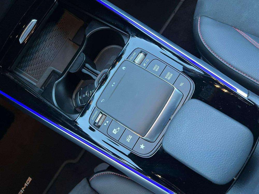 Mercedes-Benz EQB 300 AMG 4Matic 2022 azul - foto 13