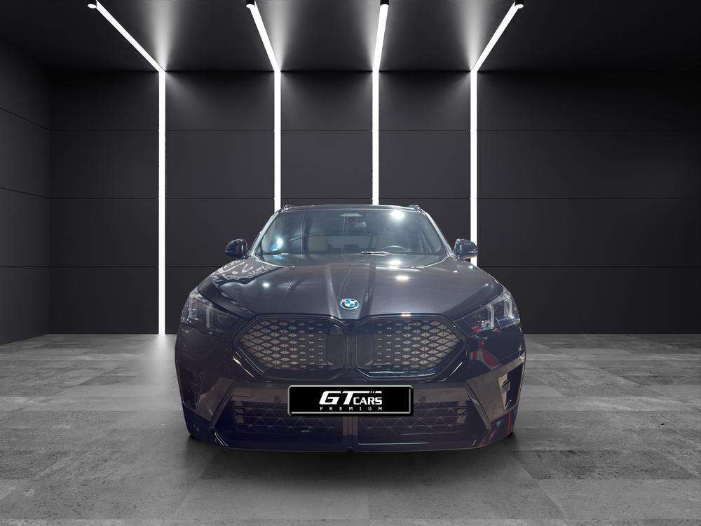 BMW iX2 xDrive30 2024 negro - foto 4