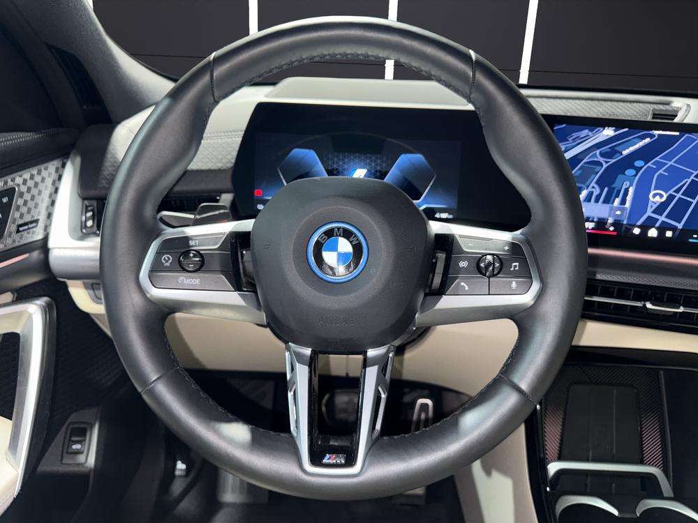 BMW iX2 xDrive30 2024 negro - foto 11