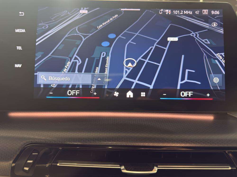 BMW iX2 xDrive30 2024 negro - foto 13