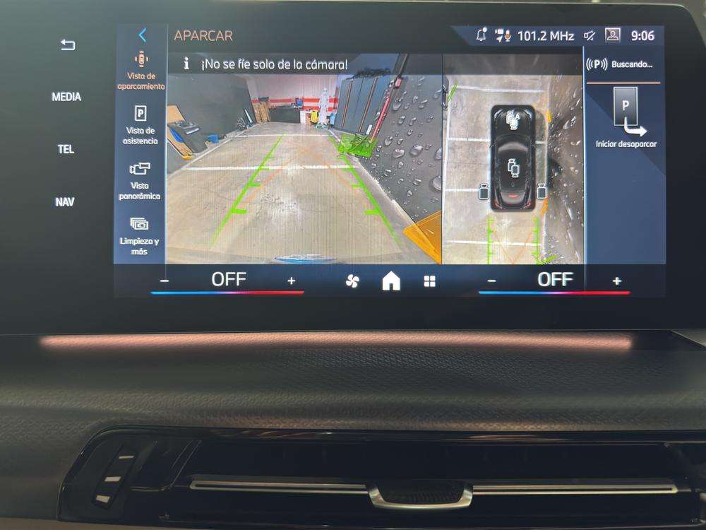 BMW iX2 xDrive30 2024 negro - foto 14