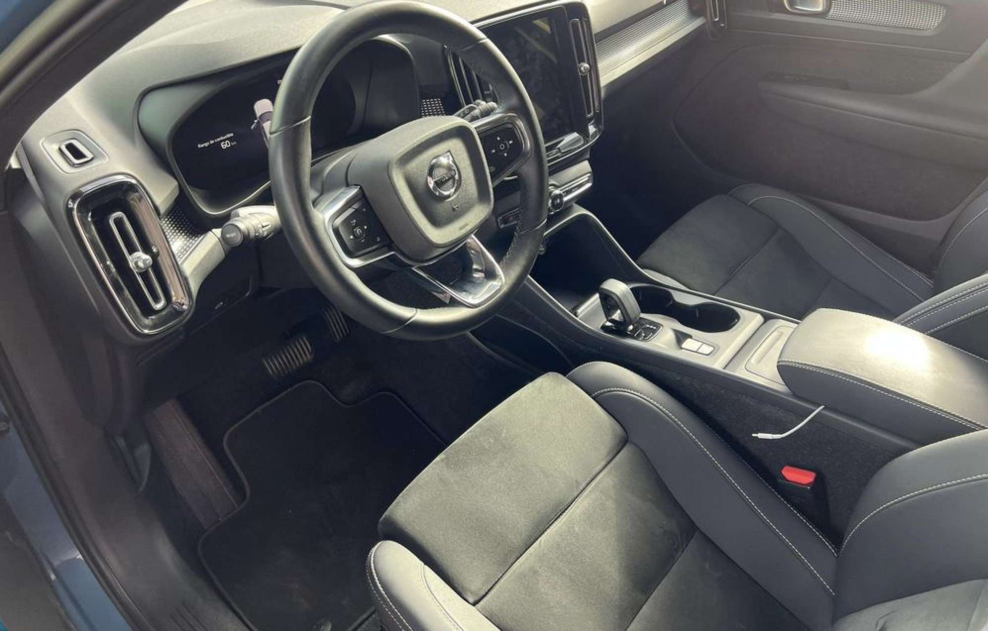 Volvo Xc40 . 2022 azul - foto 6