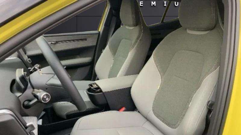 Volvo EX30 . 2024 amarillo - foto 10