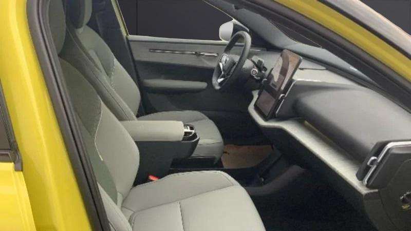 Volvo EX30 . 2024 amarillo - foto 11