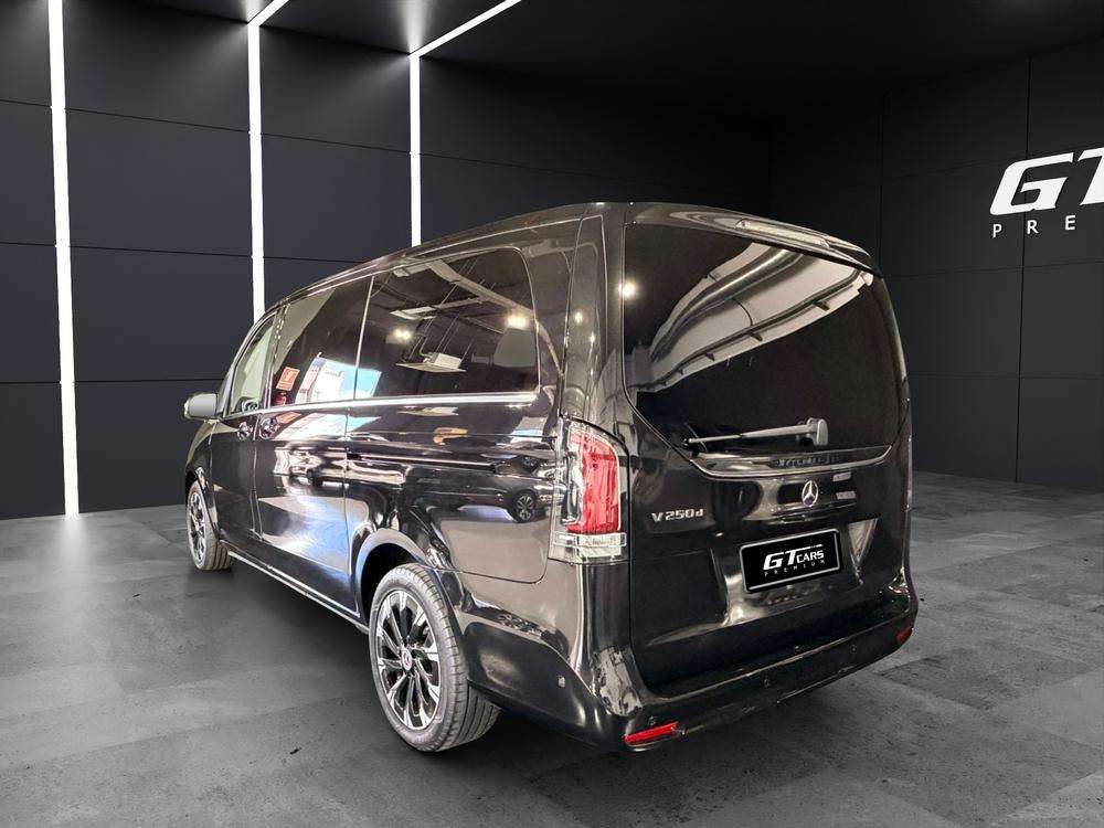 Mercedes-Benz V 250d 2025 negro - foto 3
