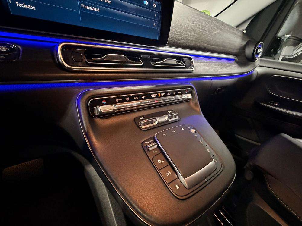 Mercedes-Benz V 250d 2025 negro - foto 12