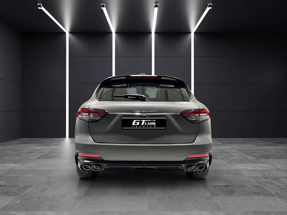 Maserati Levante  GT Hybrid 2022 gris - foto 5