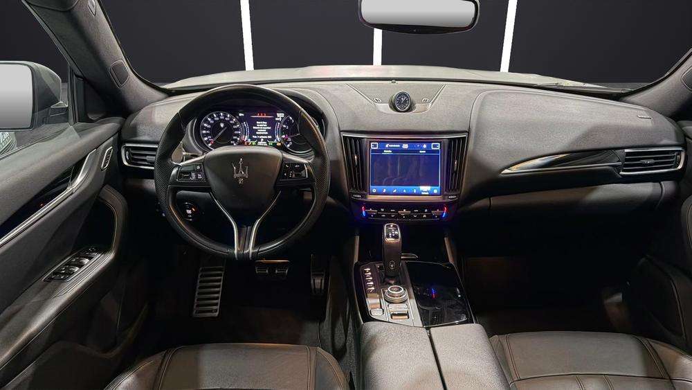 Maserati Levante  GT Hybrid 2022 gris - foto 9