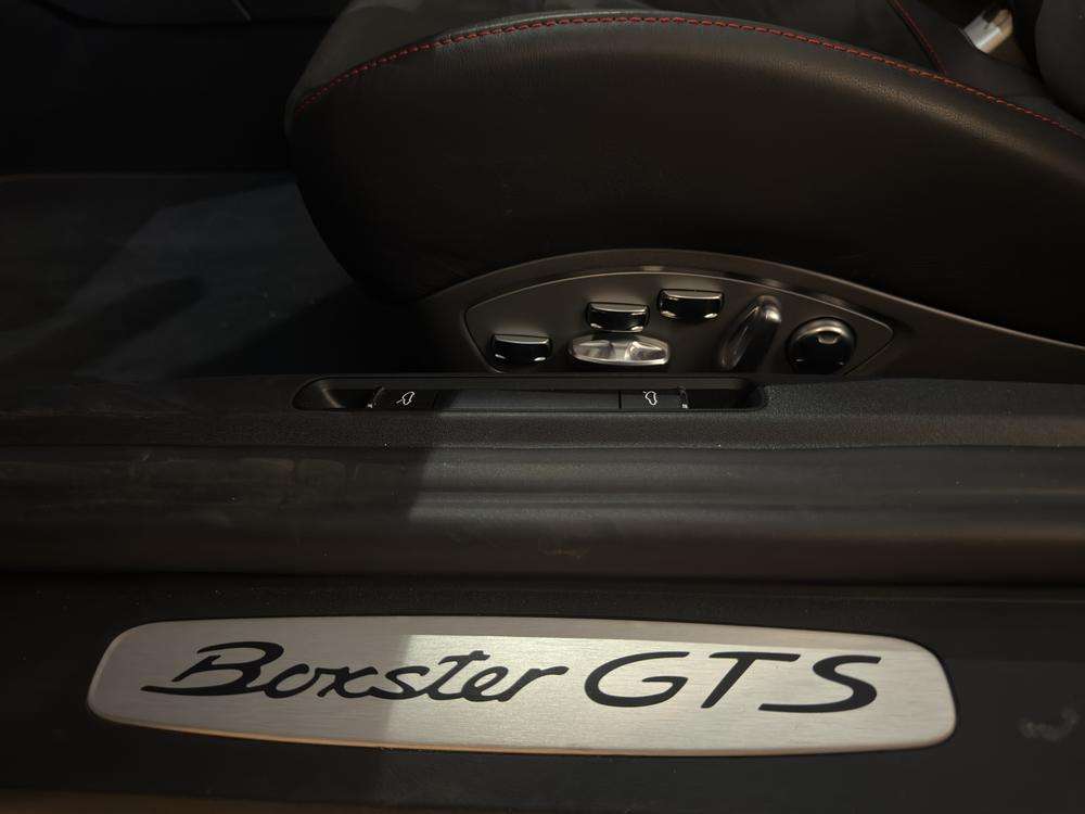 Porsche 718 Boxster GTS 2024 negro - foto 14