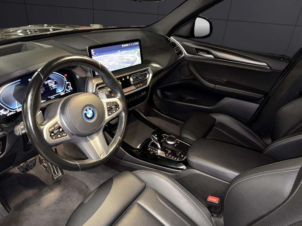 BMW X3  xDrive30e xLine 2024 rojo - foto 6
