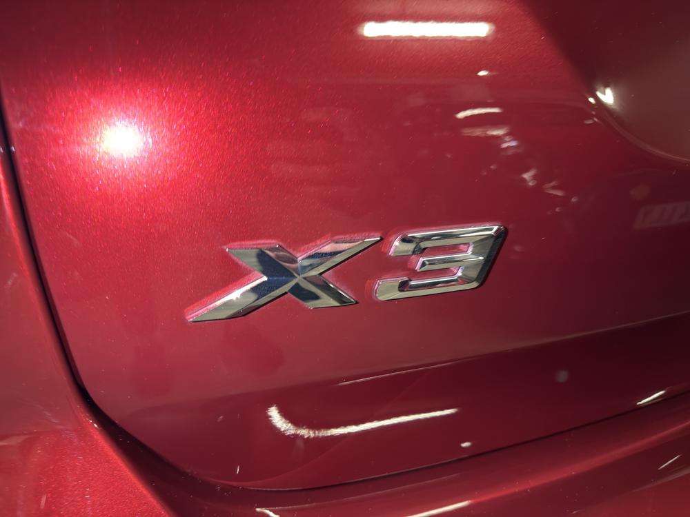 BMW X3  xDrive30e xLine 2024 rojo - foto 12