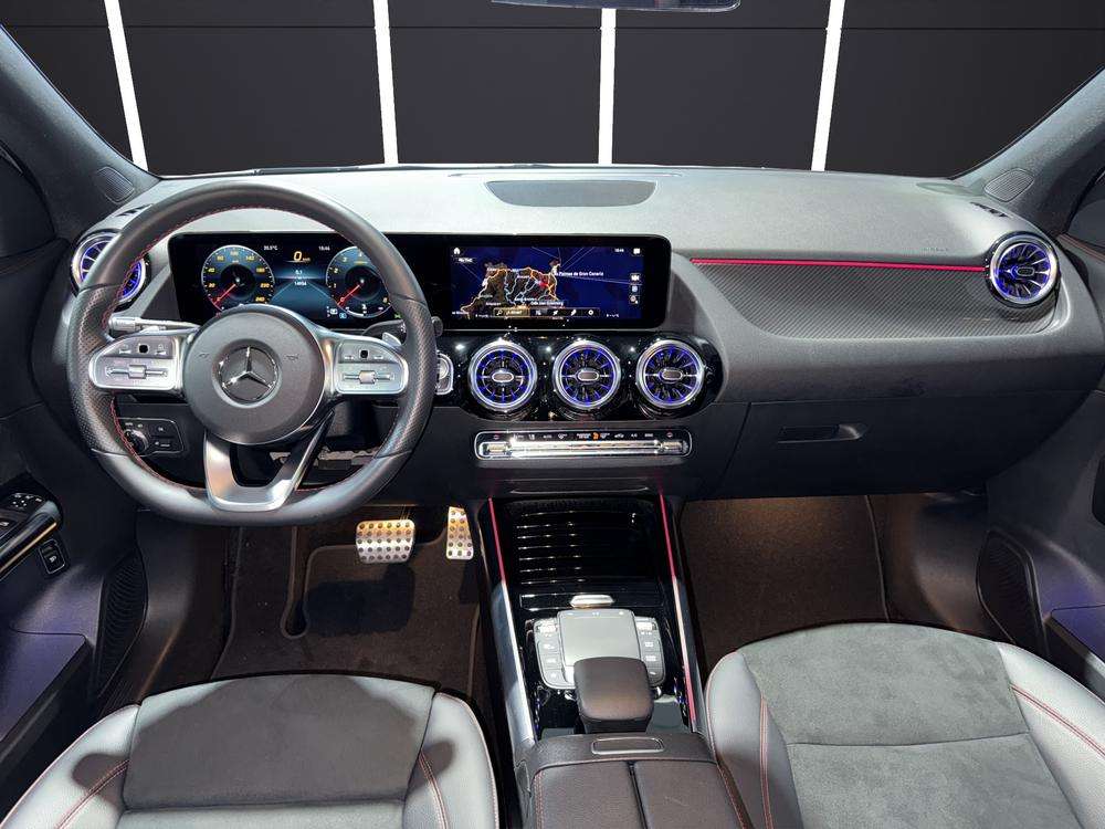 Mercedes-Benz GLA 250e AMG 2021 gris montaña - foto 9