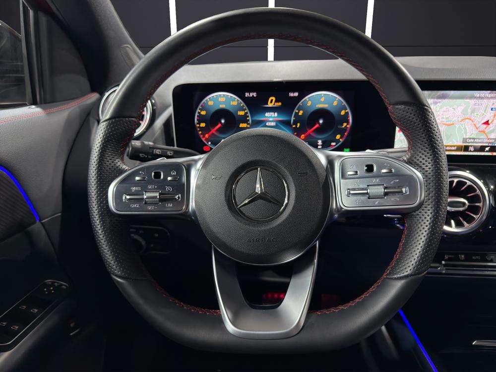 Mercedes-Benz GLA 250e AMG 2021 gris montaña - foto 10