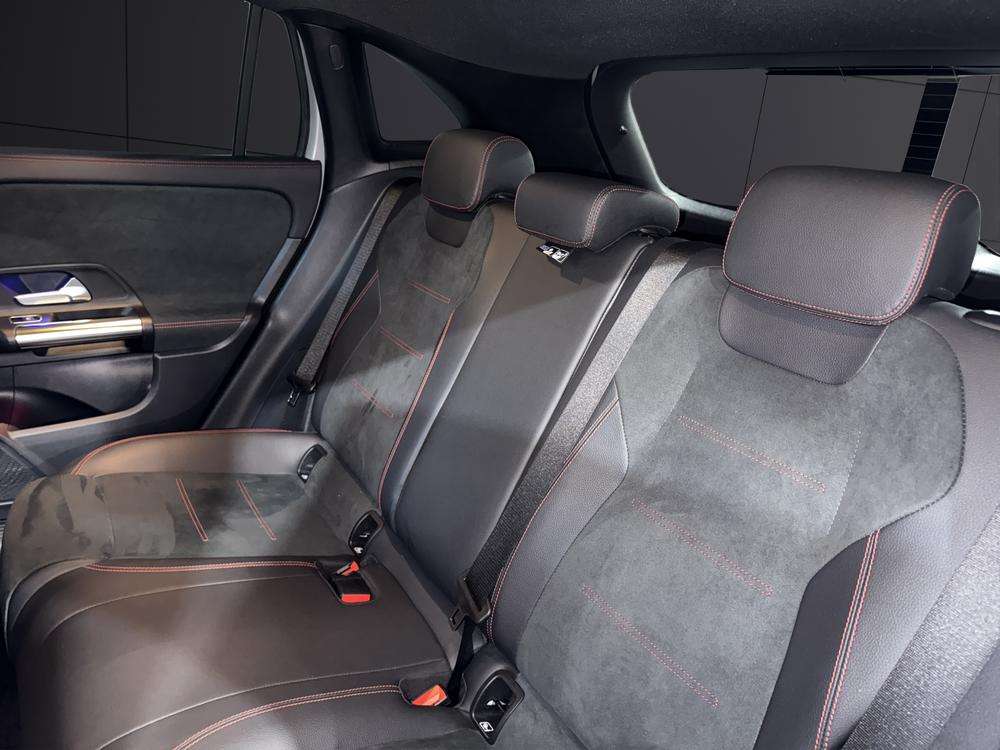 Mercedes-Benz GLA 250e AMG 2021 gris montaña - foto 15