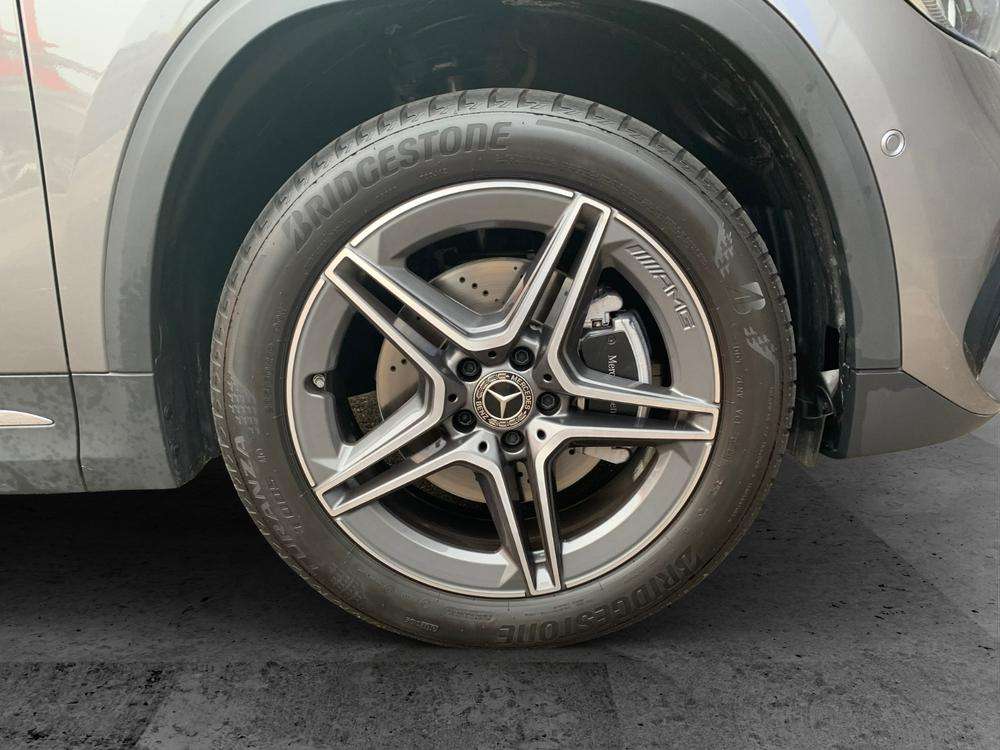 Mercedes-Benz GLA 250e AMG 2021 gris montaña - foto 6