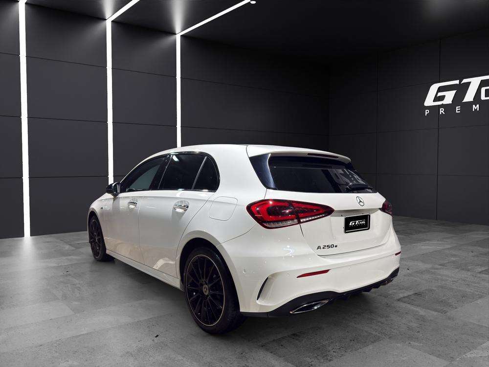Mercedes-Benz Clase A 250e AMG 2021 blanco - foto 3