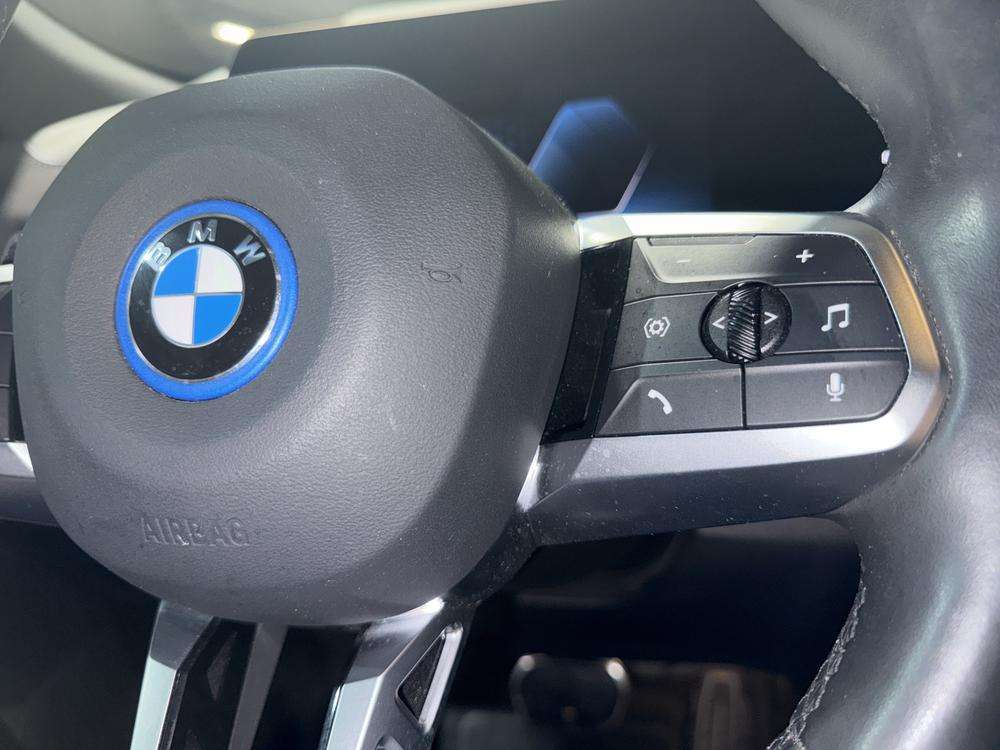 BMW iX2 xDrive30 2024 blanco - foto 13