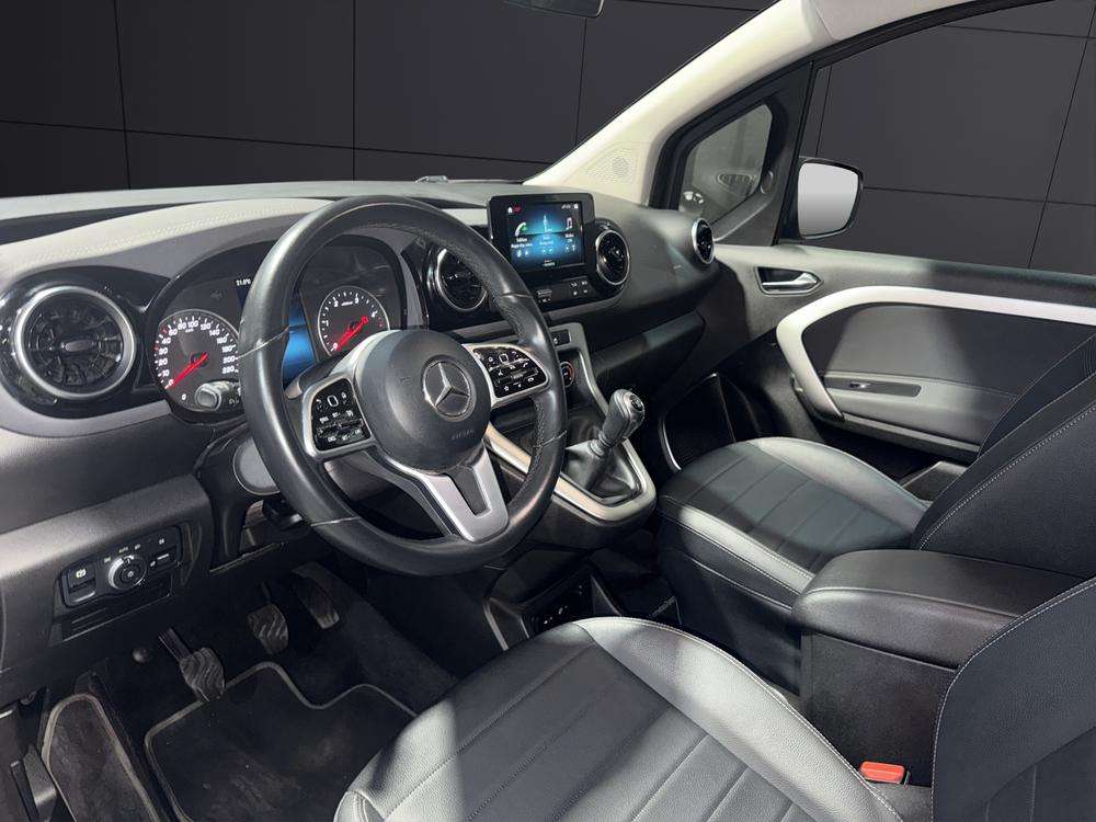 Mercedes-Benz CLASE T 160D 2023 gris - foto 9