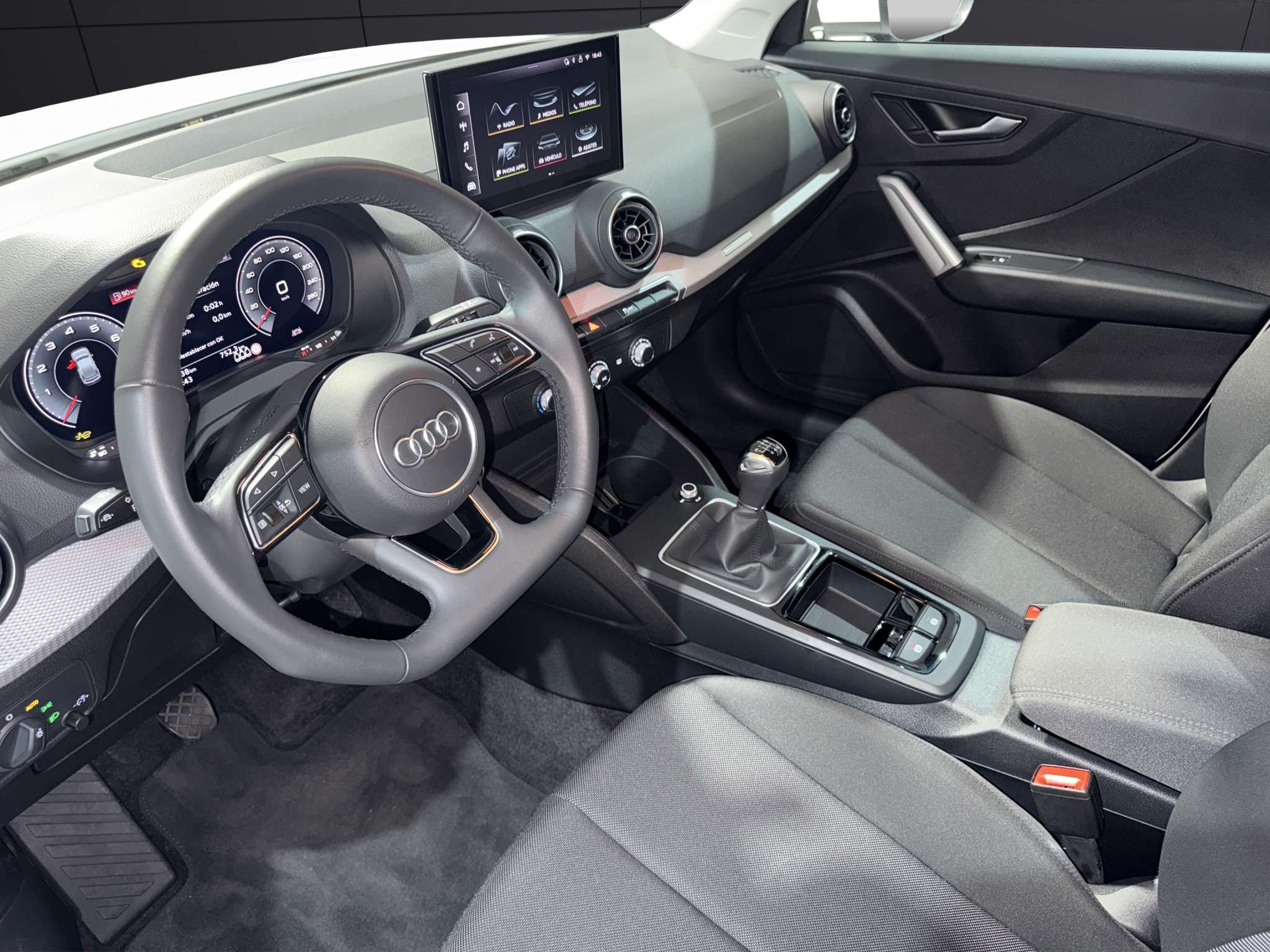 Audi Q2 Edition 30 TFSI 2025 blanco - foto 7