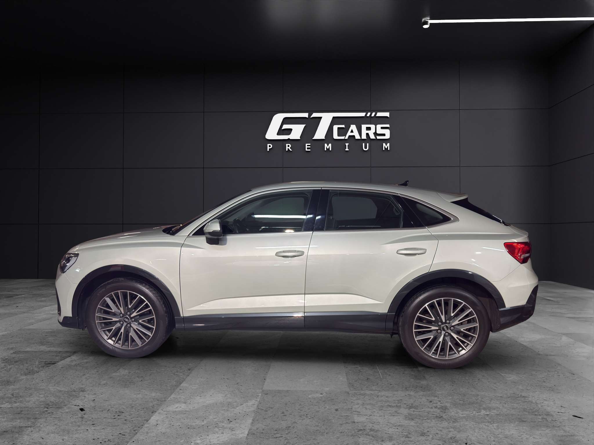 Audi Q3 Sportback 35 TFSI Advance 2021 gris claro - foto 5
