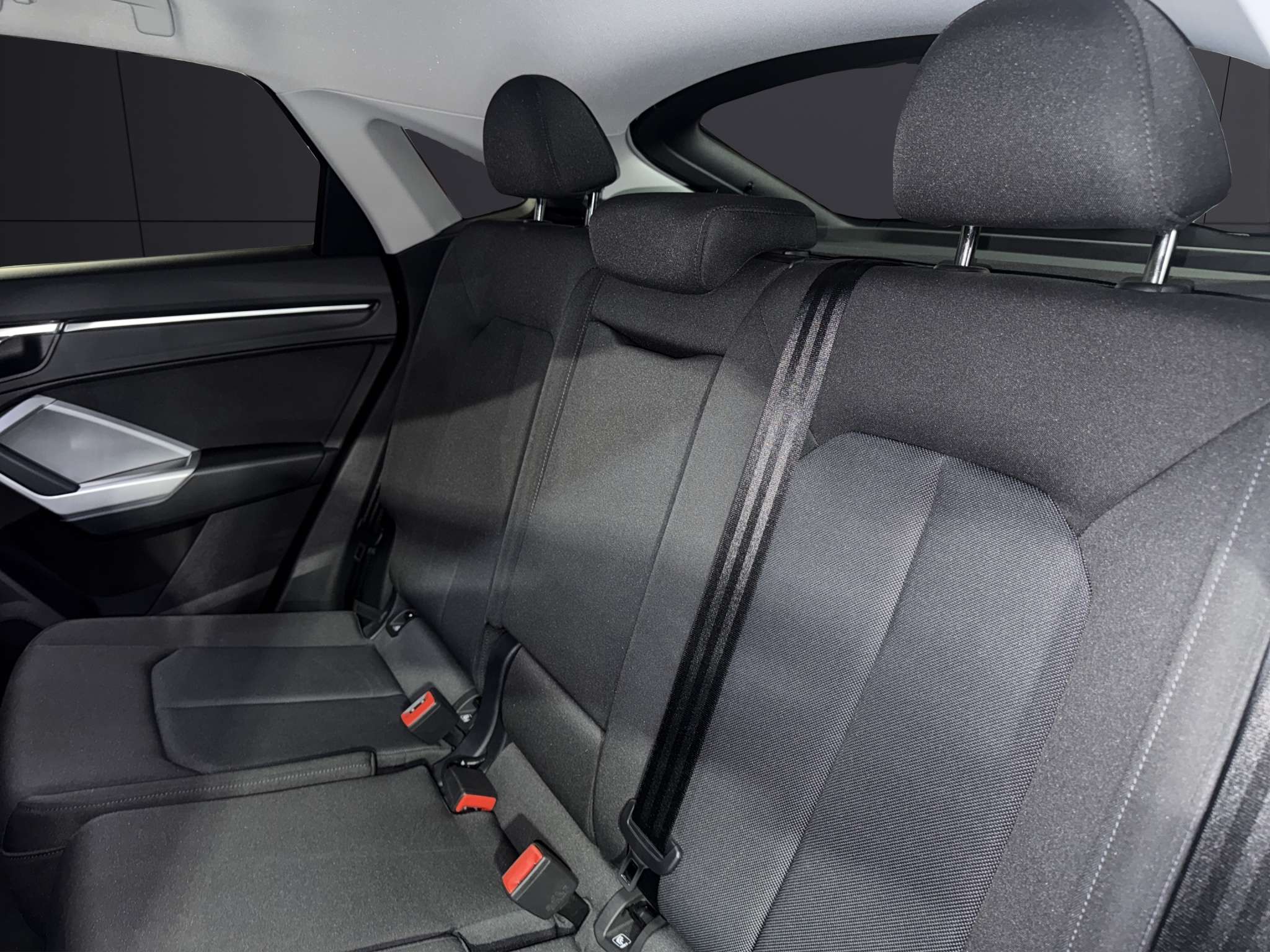 Audi Q3 Sportback 35 TFSI Advance 2021 gris claro - foto 12