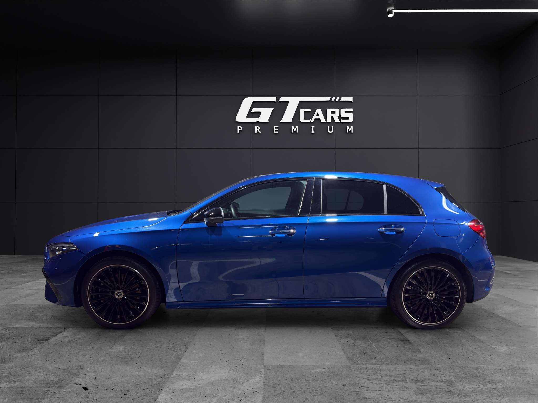 Mercedes-Benz Clase A 250e AMG 2024 azul espectral - foto 5